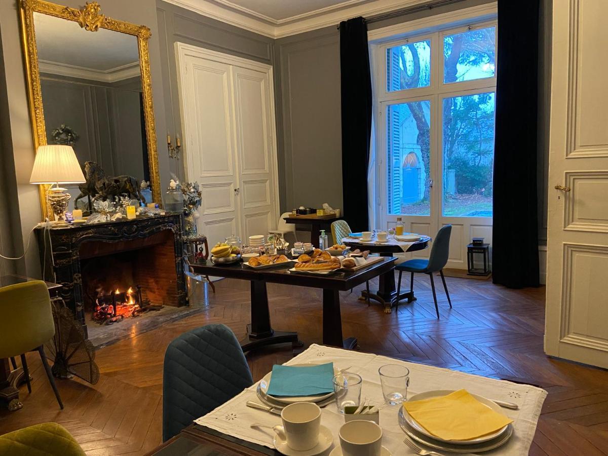 Bed and Breakfast La Grande Carree Saint-Cyr-sur-Loire Zewnętrze zdjęcie