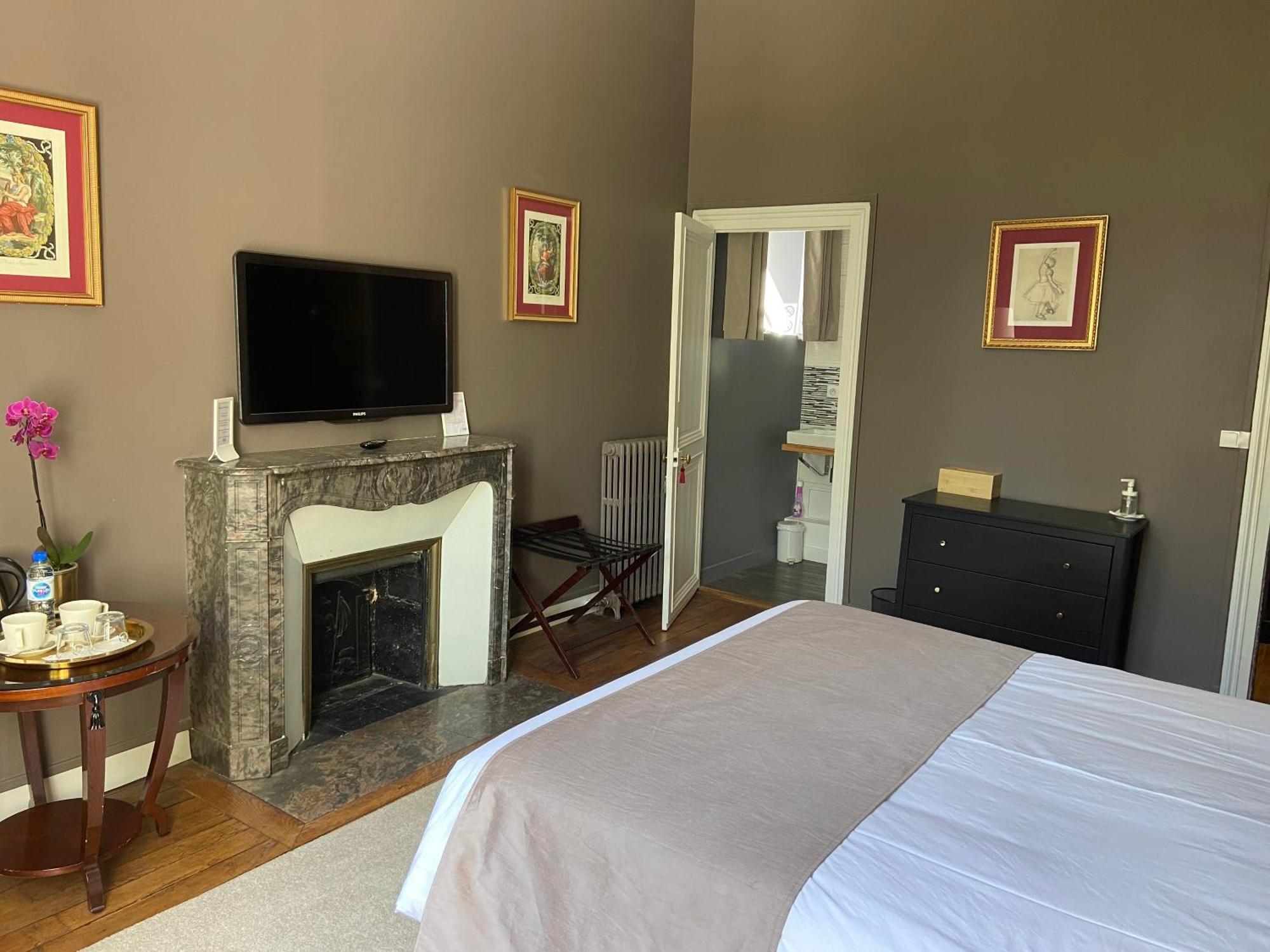 Bed and Breakfast La Grande Carree Saint-Cyr-sur-Loire Zewnętrze zdjęcie